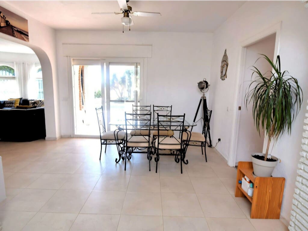 3 bedroom Villa for sale in Mijas Costa with pool garage - € 789,000 (Ref: 10161057)