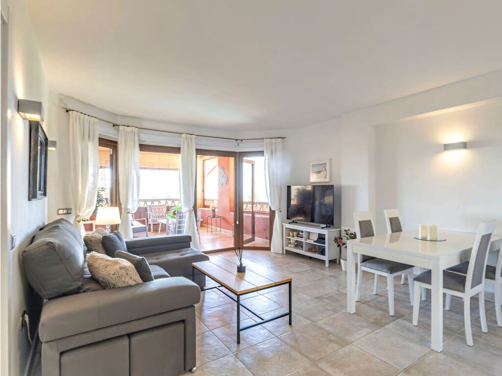 Apartamento de 2 habitaciones en Benalmádena en venta con piscina garaje - 525.000 € (Ref: 10162165)