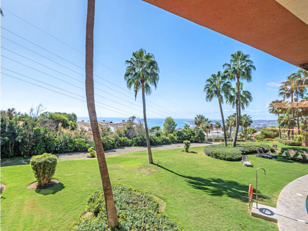 Apartamento de 2 habitaciones en Benalmádena en venta con piscina garaje - 525.000 € (Ref: 10162165)