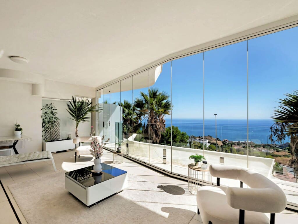 2 bedroom Apartment for sale in Benalmadena with pool garage - € 665,000 (Ref: 10162854)