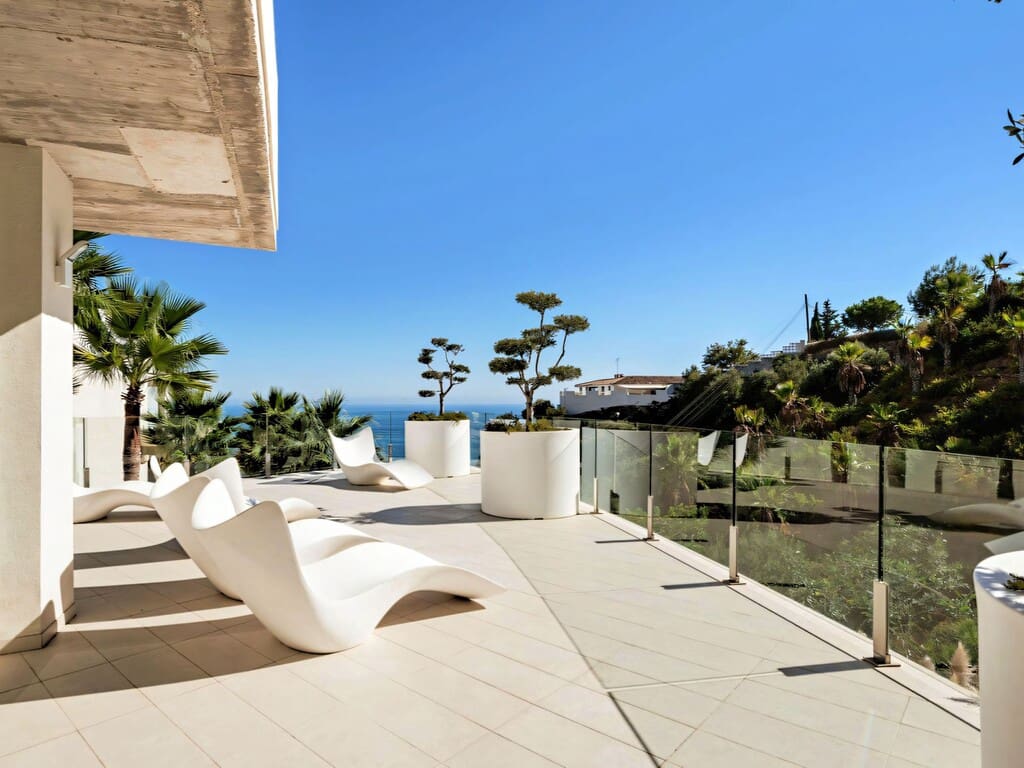 2 bedroom Apartment for sale in Benalmadena with pool garage - € 665,000 (Ref: 10162854)