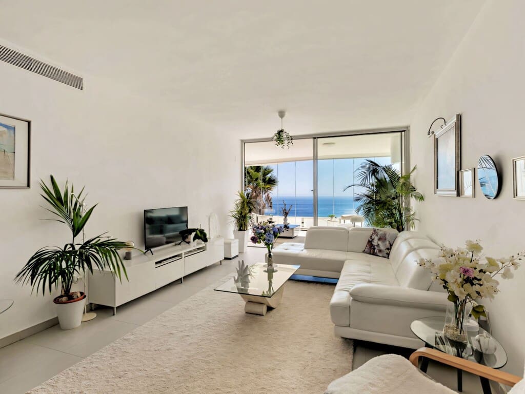 2 bedroom Apartment for sale in Benalmadena with pool garage - € 665,000 (Ref: 10162854)