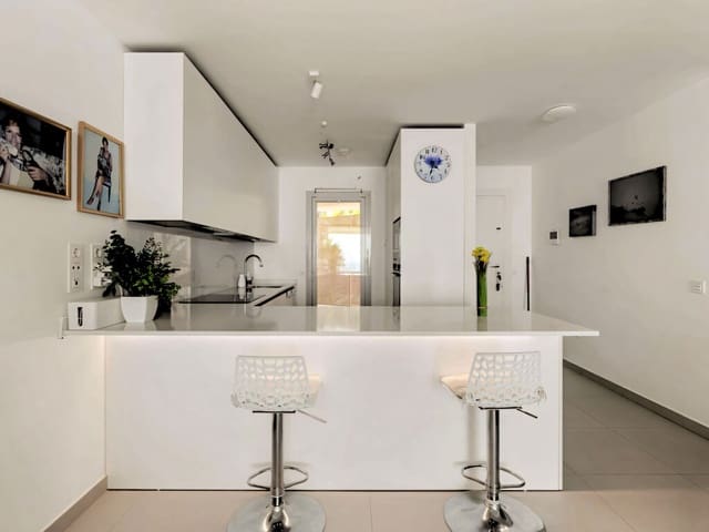 2 bedroom Apartment for sale in Benalmádena with pool garage - € 665,000 (Ref: 10162854)