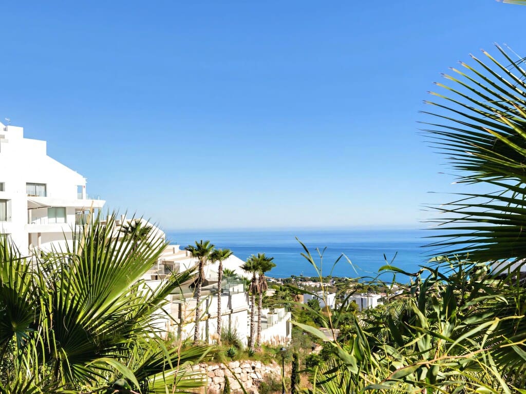 2 bedroom Apartment for sale in Benalmadena with pool garage - € 665,000 (Ref: 10162854)