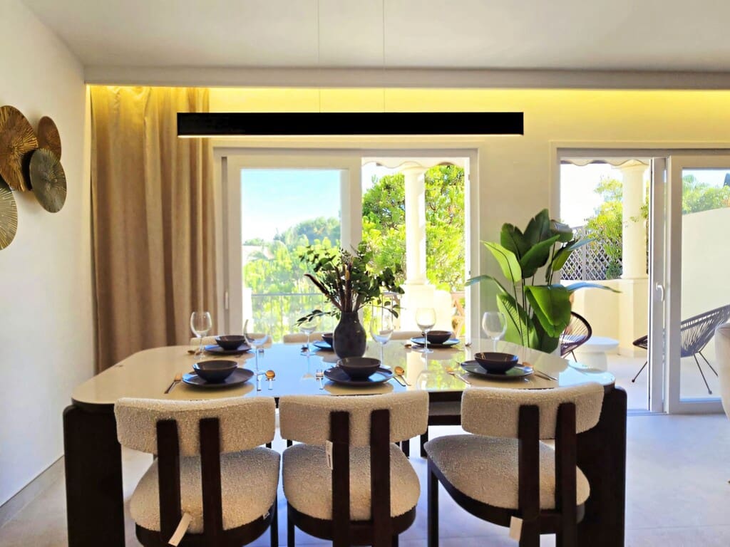 4 slaapkamer Huis te koop in Nueva Andalucia met zwembad garage - € 950.000 (Ref: 10164697)