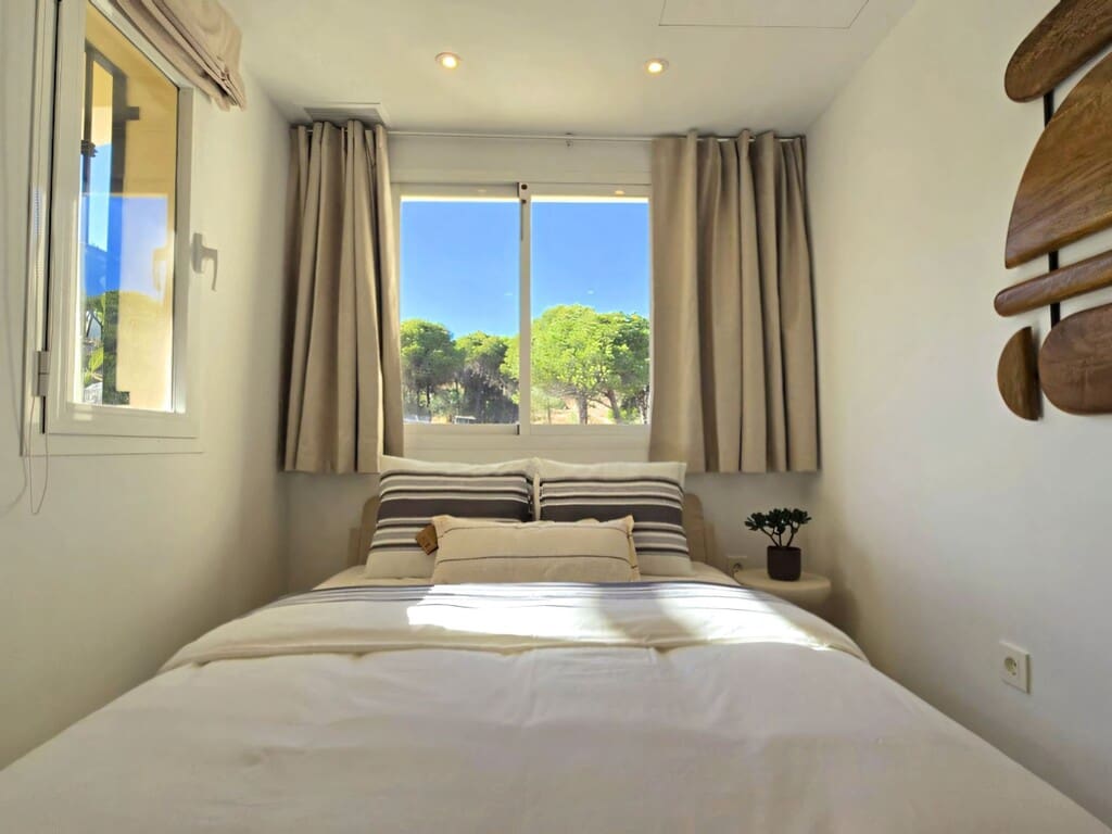 4 slaapkamer Huis te koop in Nueva Andalucia met zwembad garage - € 950.000 (Ref: 10164697)