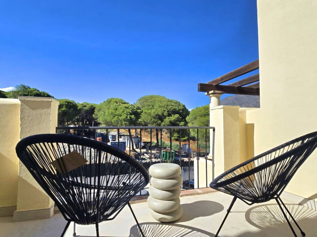 4 slaapkamer Huis te koop in Nueva Andalucia met zwembad garage - € 950.000 (Ref: 10164697)