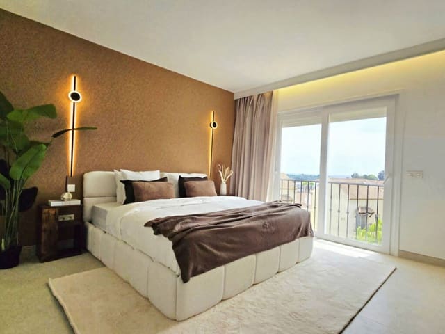 4 sypialnia Dom na sprzedaż w Nueva Andalucia, Marbella z basenem garażem - 950 000 € (Ref: 10164697)