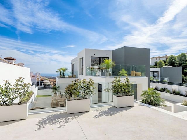 Chalet de 4 habitaciones en Benalmádena en venta con piscina garaje - 2.100.000 € (Ref: 10166211)