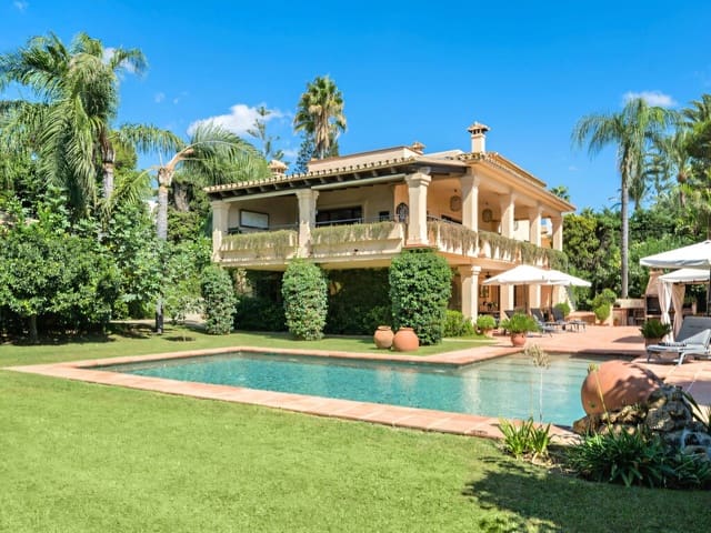 6 slaapkamer Villa te koop in Los Monteros, Marbella met zwembad garage - € 7.500.000 (Ref: 10166212)