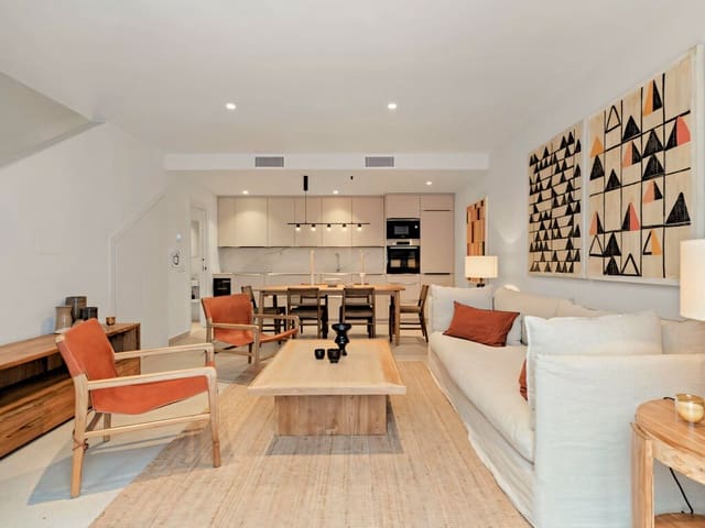 3 bedroom Townhouse for sale in Centro, Estepona - € 785,000 (Ref: 10166213)