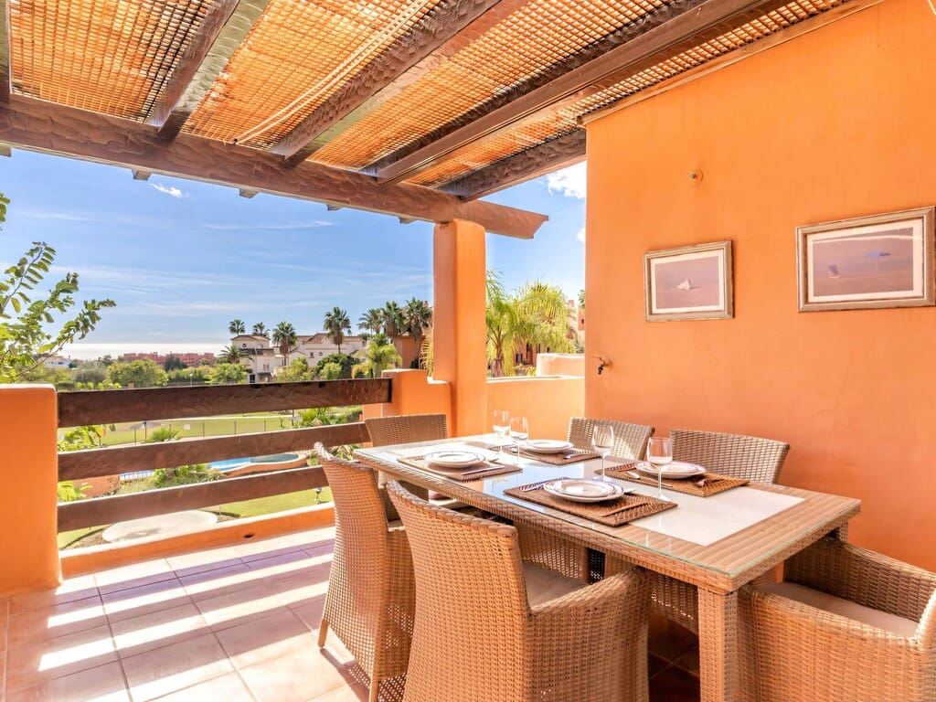 2 Zimmer Apartment zu verkaufen in New Golden Mile mit Pool Garage - 420.000 € (Ref: 10168258)