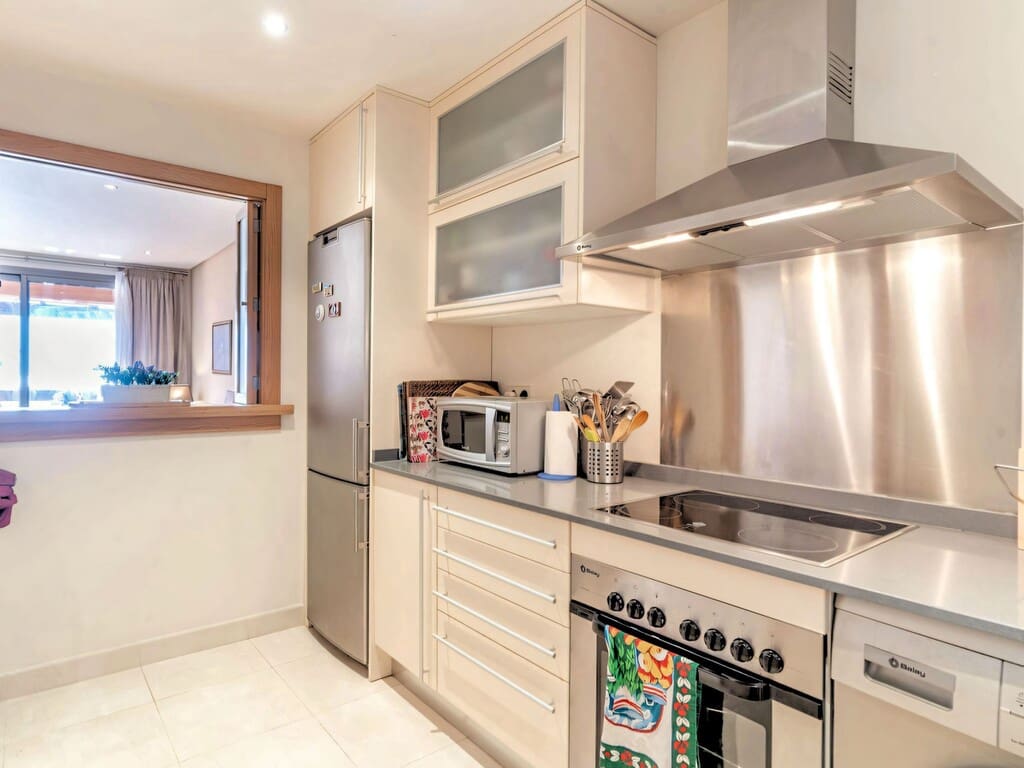2 Zimmer Apartment zu verkaufen in New Golden Mile mit Pool Garage - 420.000 € (Ref: 10168258)