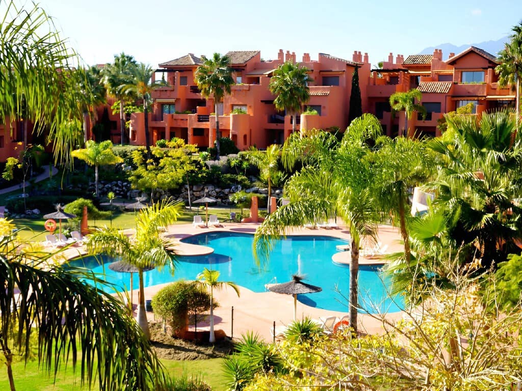 2 Zimmer Apartment zu verkaufen in New Golden Mile mit Pool Garage - 420.000 € (Ref: 10168258)