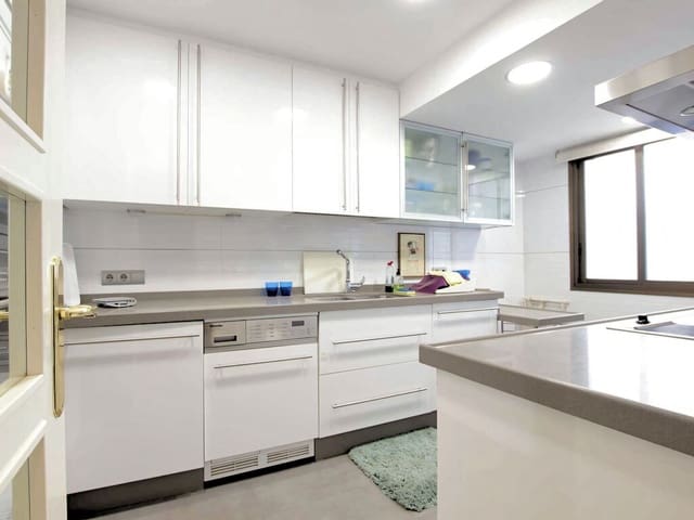 2 soverom Leilighet til salgs i Nueva Andalucia, Marbella med svømmebasseng - € 769 999 (Ref: 10168260)