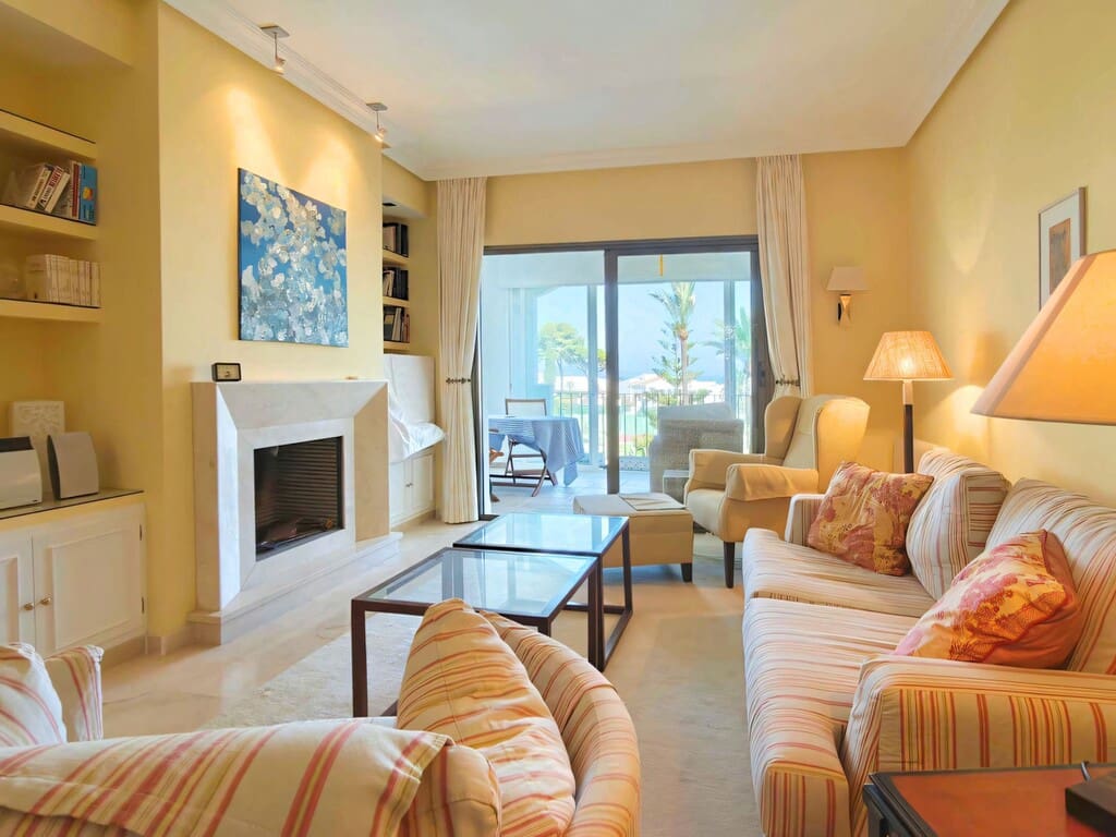 2 Zimmer Apartment zu verkaufen in Nueva Andalucia mit Pool - 769.999 € (Ref: 10168260)