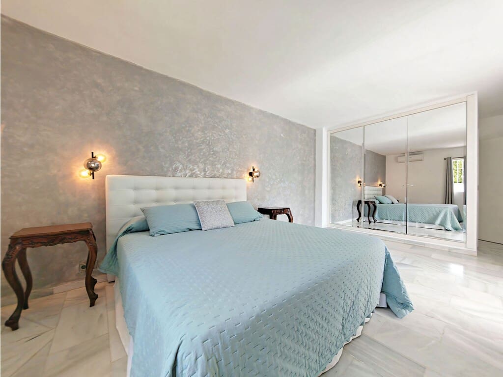 Chalet de 4 habitaciones en Riviera del Sol en venta con piscina garaje - 1.345.000 € (Ref: 10171067)