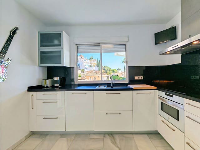 Chalet de 4 habitaciones en Riviera del Sol, Mijas en venta con piscina garaje - 1.345.000 € (Ref: 10171067)