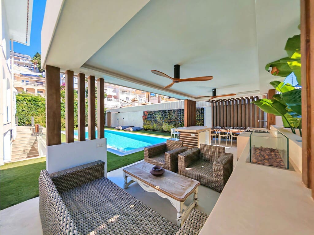 Chalet de 4 habitaciones en Riviera del Sol en venta con piscina garaje - 1.345.000 € (Ref: 10171067)