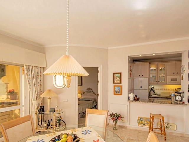 Apartamento de 2 habitaciones en Calahonda, Mijas en venta con piscina garaje - 699.000 € (Ref: 10173359)
