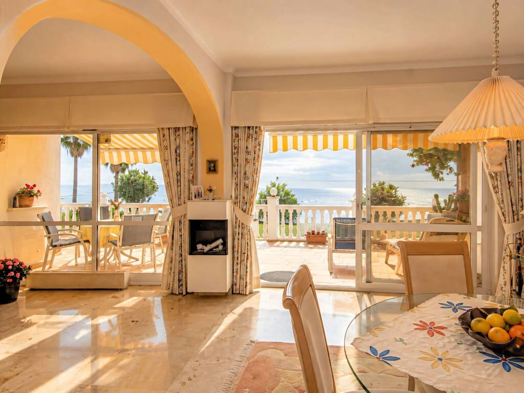 2 Zimmer Apartment zu verkaufen in Calahonda mit Pool Garage - 699.000 € (Ref: 10173359)