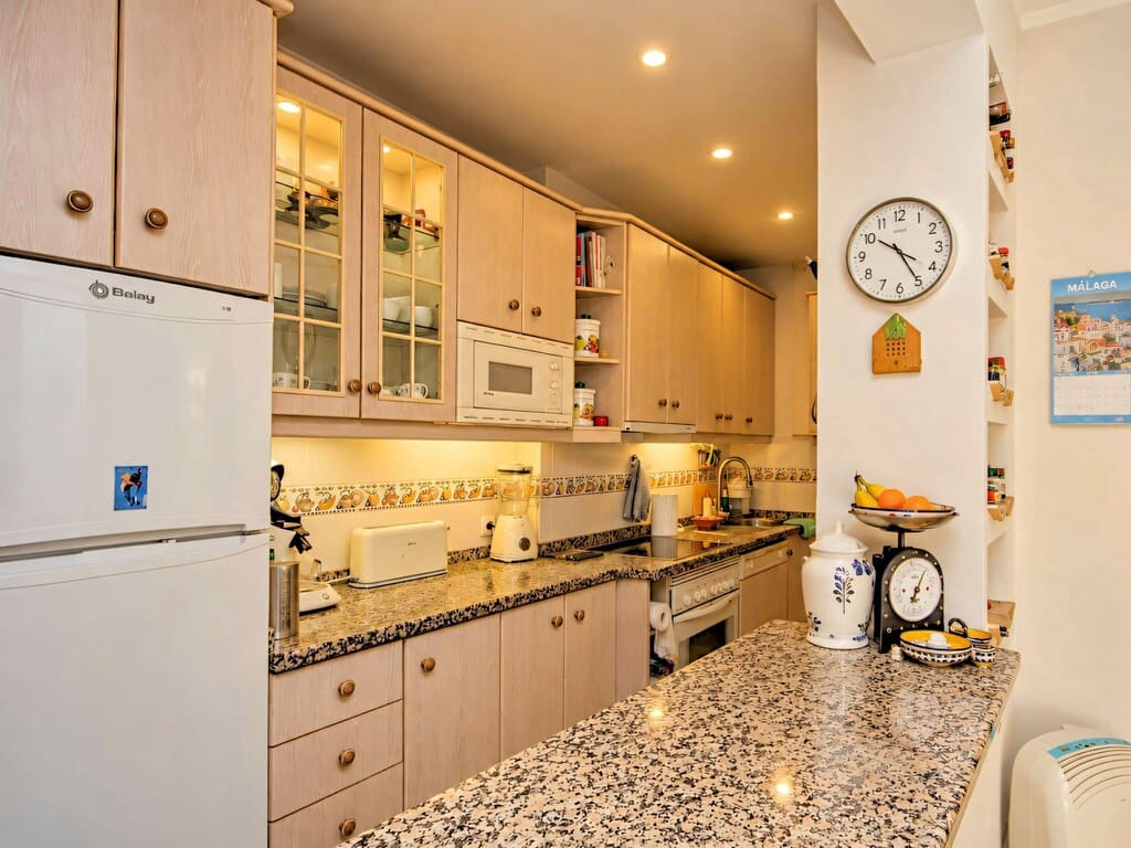 2 Zimmer Apartment zu verkaufen in Calahonda mit Pool Garage - 699.000 € (Ref: 10173359)
