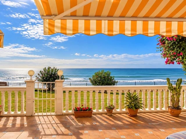Apartamento de 2 habitaciones en Calahonda, Mijas en venta con piscina garaje - 699.000 € (Ref: 10173359)
