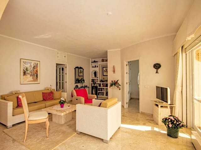 Apartamento de 2 habitaciones en Calahonda, Mijas en venta con piscina garaje - 699.000 € (Ref: 10173359)