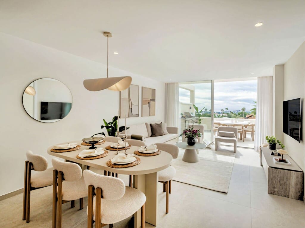 3 sypialnia Apartament na sprzedaż w Nueva Andalucia z basenem garażem - 1 150 000 € (Ref: 10173360)