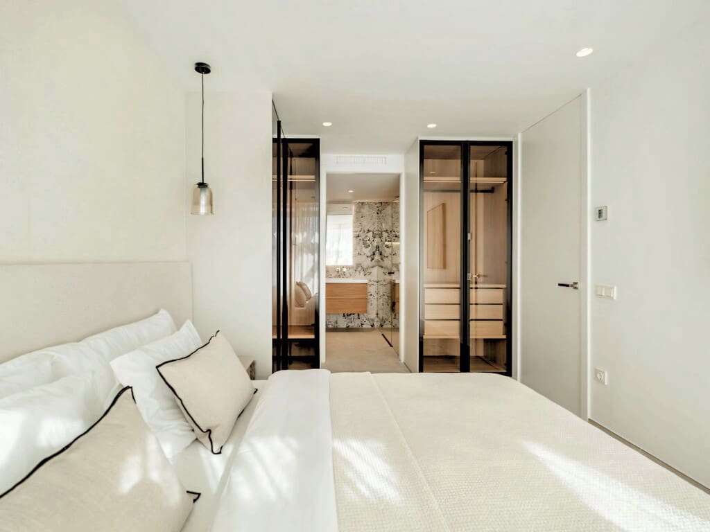 3 sypialnia Apartament na sprzedaż w Nueva Andalucia z basenem garażem - 1 150 000 € (Ref: 10173360)