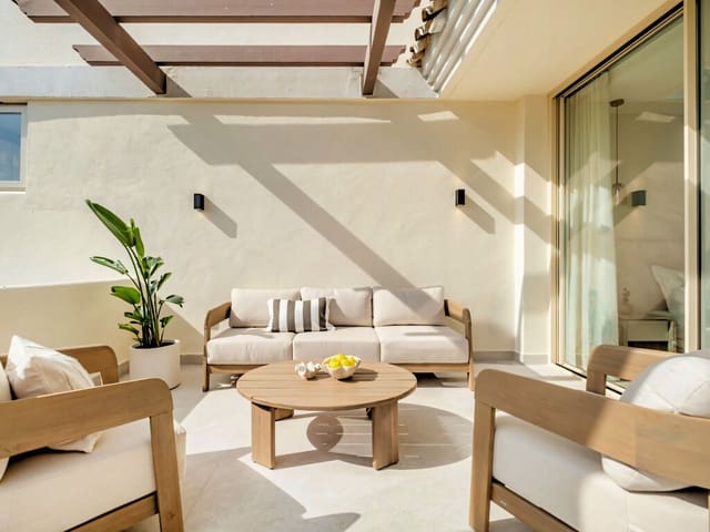 3 sypialnia Apartament na sprzedaż w Nueva Andalucia, Marbella z basenem garażem - 1 150 000 € (Ref: 10173360)