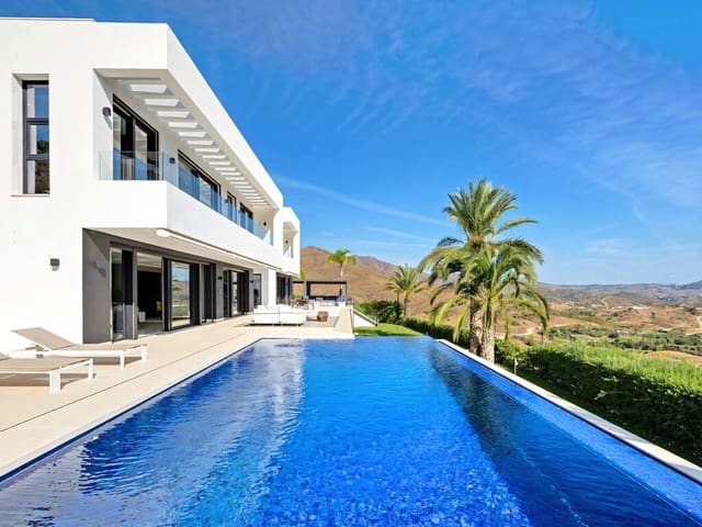 4 makuuhuone Huvila myytävänä paikassa La Cala de Mijas, Mijas mukana uima-altaan 
autotalli - 3 750 000 € (Ref: 10174858)