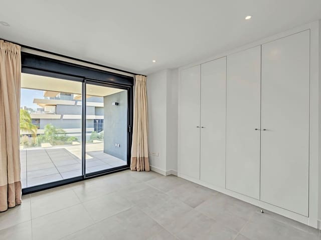 Apartamento de 3 habitaciones en Selwo, Estepona en venta con piscina garaje - 510.000 € (Ref: 10174859)