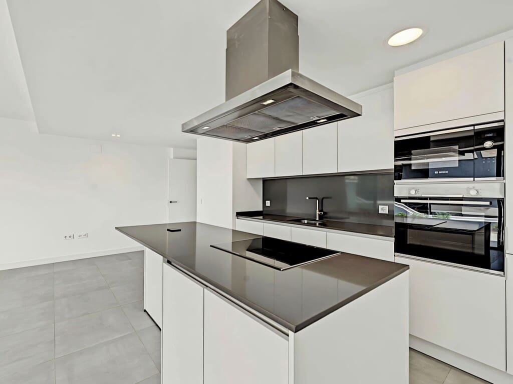 Apartamento de 3 habitaciones en New Golden Mile en venta con piscina garaje - 510.000 € (Ref: 10174859)