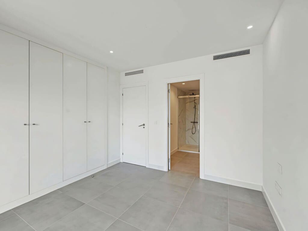 Apartamento de 3 habitaciones en New Golden Mile en venta con piscina garaje - 510.000 € (Ref: 10174859)