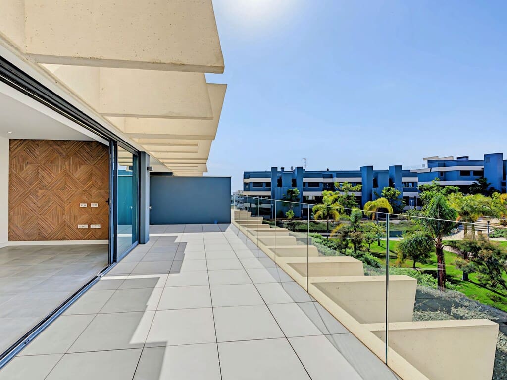 Apartamento de 3 habitaciones en New Golden Mile en venta con piscina garaje - 510.000 € (Ref: 10174859)