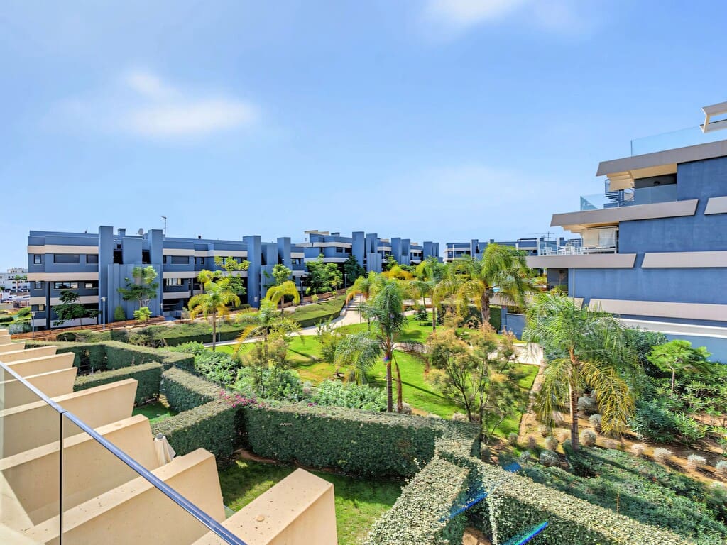 Apartamento de 3 habitaciones en New Golden Mile en venta con piscina garaje - 510.000 € (Ref: 10174859)