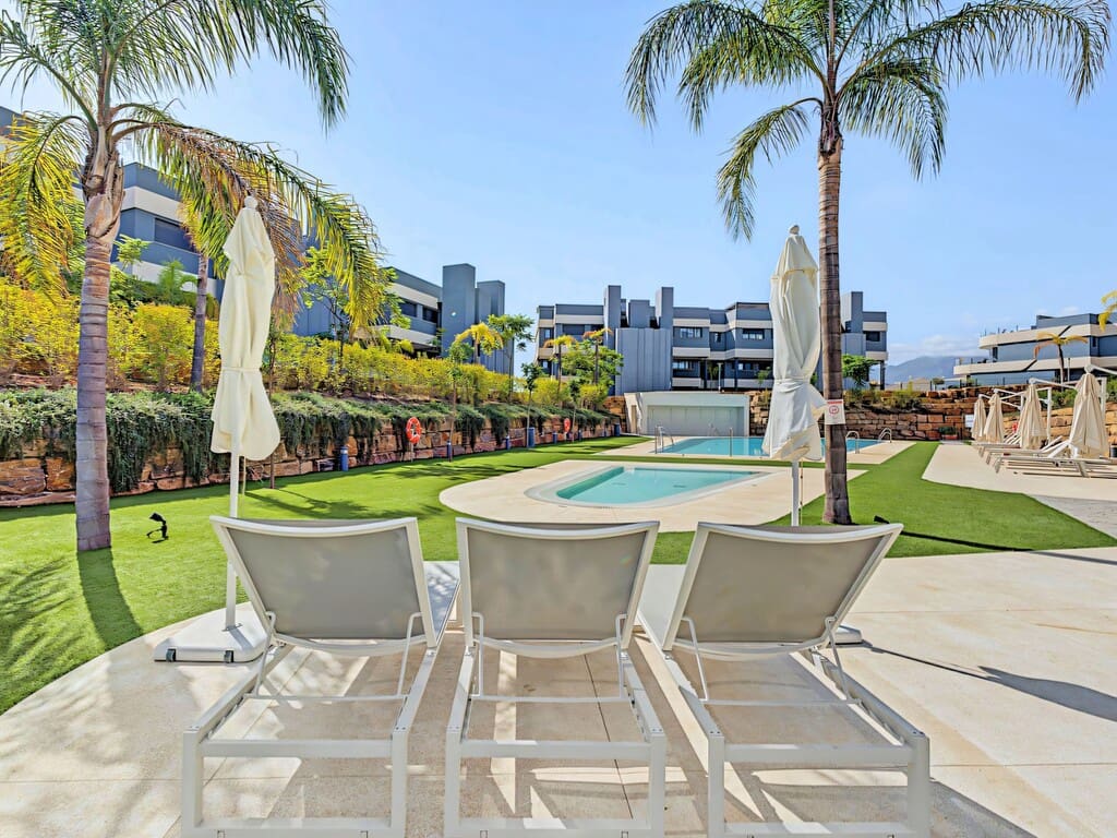 Apartamento de 3 habitaciones en New Golden Mile en venta con piscina garaje - 510.000 € (Ref: 10174859)