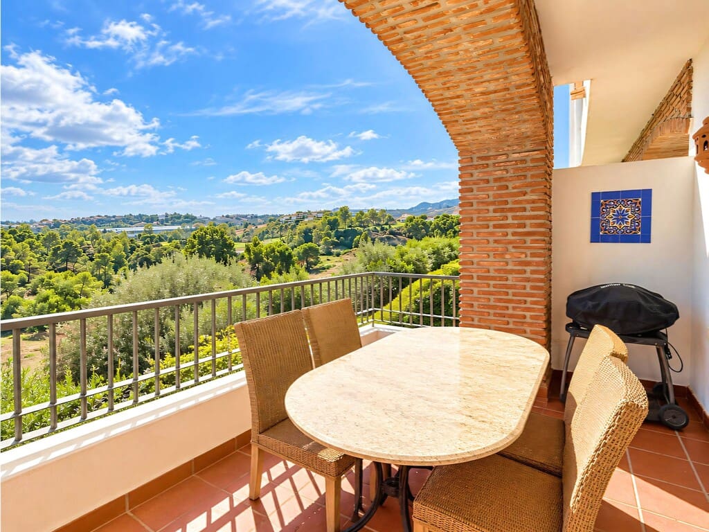 3 Zimmer Apartment zu verkaufen in Los Arqueros mit Pool Garage - 465.000 € (Ref: 10174860)