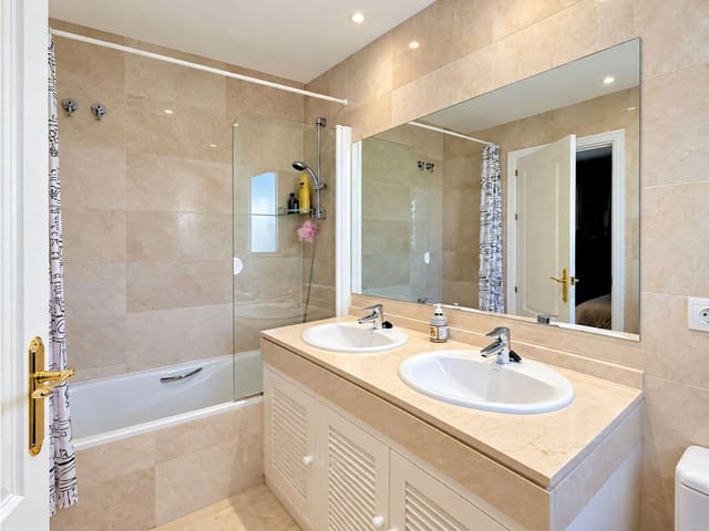 3 Zimmer Apartment zu verkaufen in Los Arqueros, Benahavís mit Pool Garage - 465.000 € (Ref: 10174860)