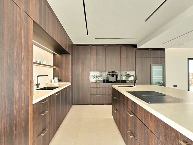 Chalet de 6 habitaciones en La Capellania, Benalmádena en venta con piscina garaje - 3.795.000 € (Ref: 10176262)