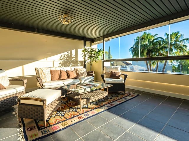 Leilighet til salgs i Los Flamingos, Benahavís med svømmebasseng garasje - € 550 000 (Ref: 10176263)