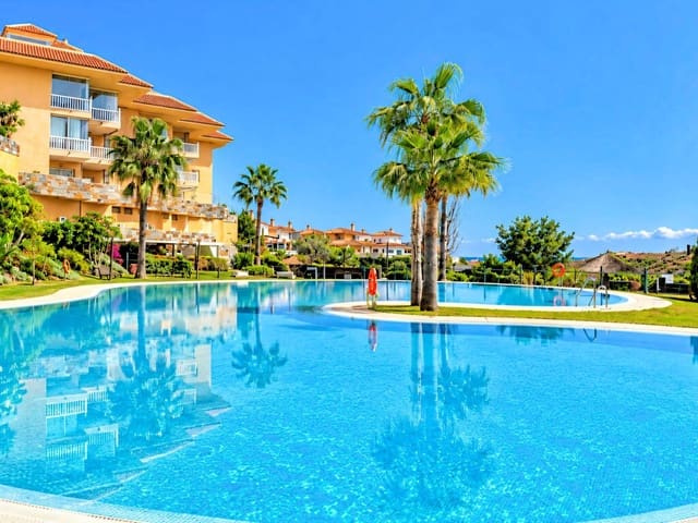 2 soverom Leilighet til salgs i Fuengirola med svømmebasseng garasje - € 494 000 (Ref: 10176264)
