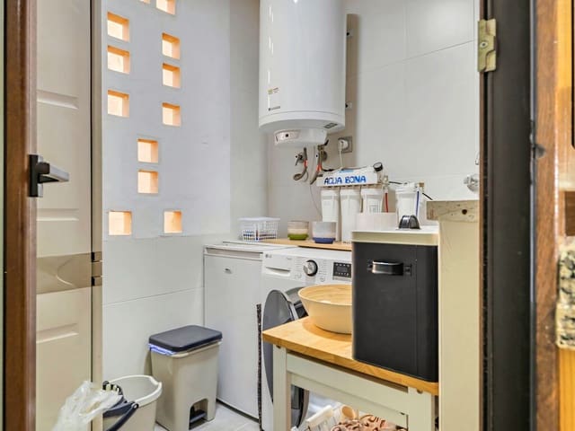2 Zimmer Apartment zu verkaufen in Benalmádena mit Pool Garage - 475.000 € (Ref: 10179777)