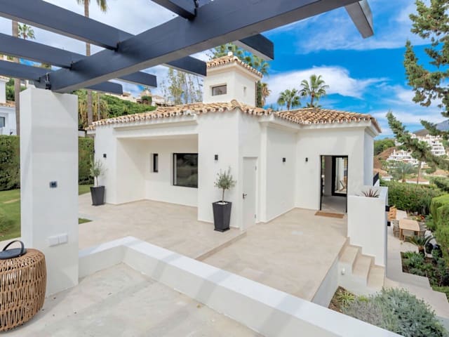 4 slaapkamer Villa te koop in Nueva Andalucia, Marbella met zwembad garage - € 3.450.000 (Ref: 10179779)
