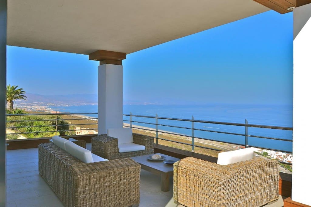 4 slaapkamer Villa te koop in Manilva met zwembad - € 2.995.000 (Ref: 2341375)