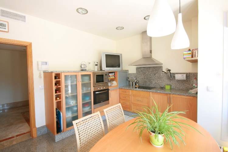 4 soveværelse Villa til salg i Marbella med swimmingpool - € 1.290.000 (Ref: 2343728)