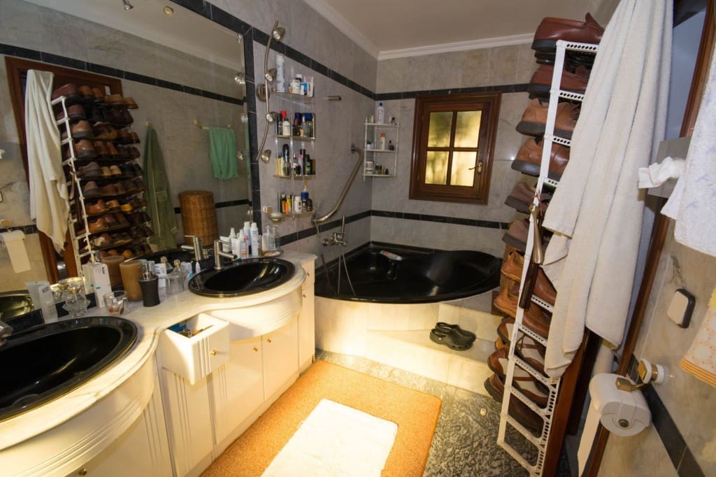 4 soveværelse Villa til salg i El Padron med swimmingpool - € 2.950.000 (Ref: 2661857)