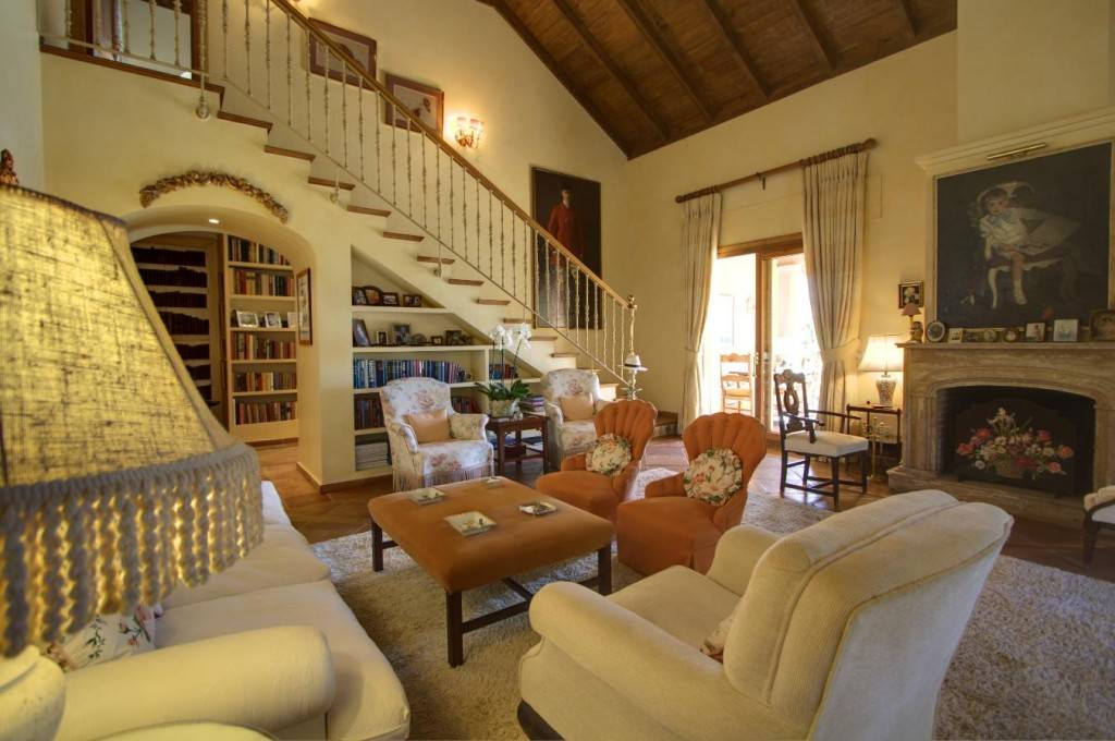 5 soverom Villa til salgs i Marbella med svømmebasseng - € 10 000 (Ref: 3466743)