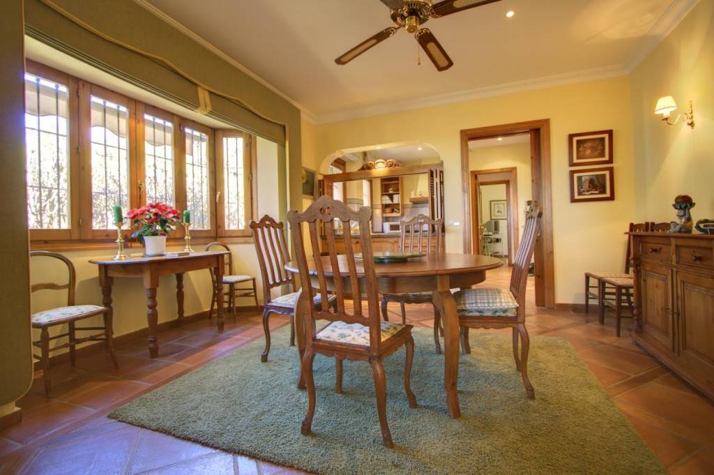 5 soverom Villa til salgs i Marbella med svømmebasseng - € 10 000 (Ref: 3466743)